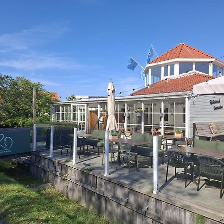 Strandhotel Dennenbos Oostkapelle Exteriör bild