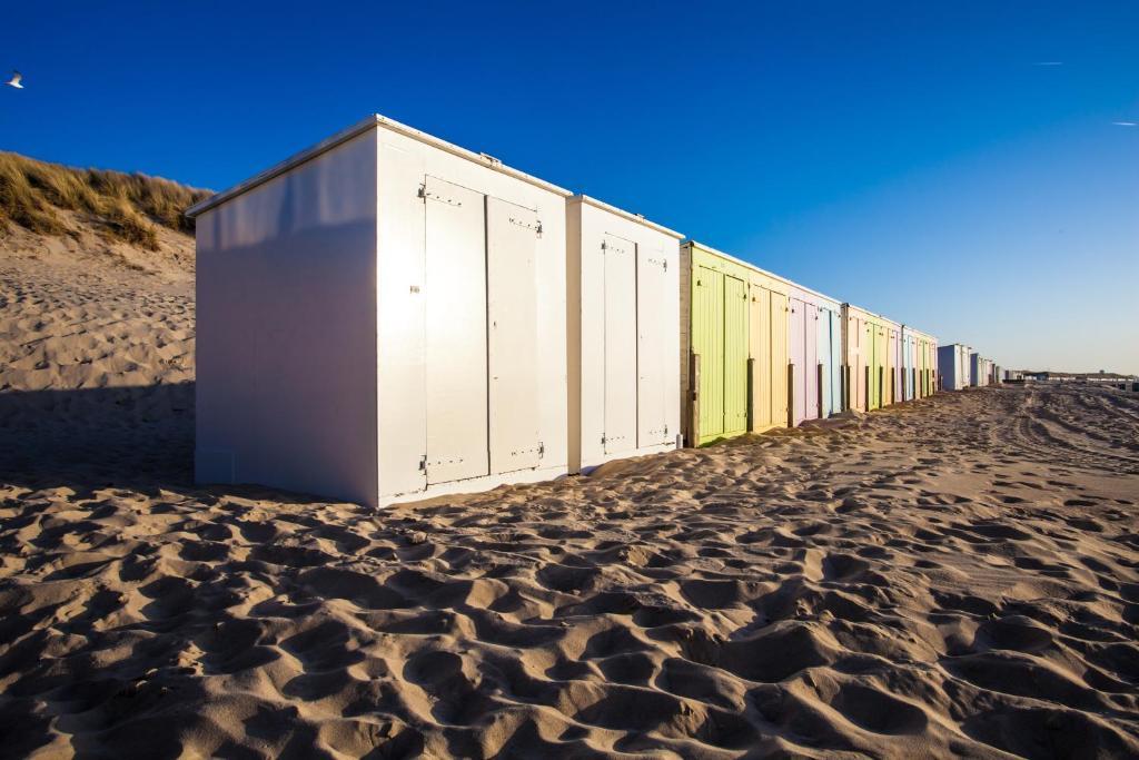 Strandhotel Dennenbos Oostkapelle Exteriör bild